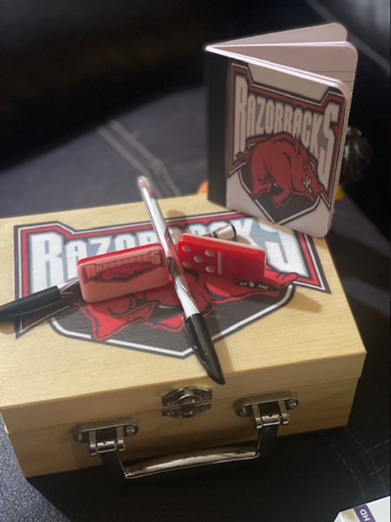 Razorback Domino Set BNI